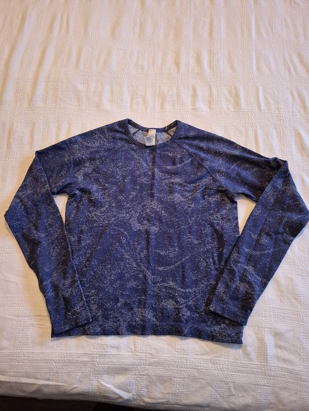 Athleta girls size Medium or 8-10 blue long sleeve shirt GUC